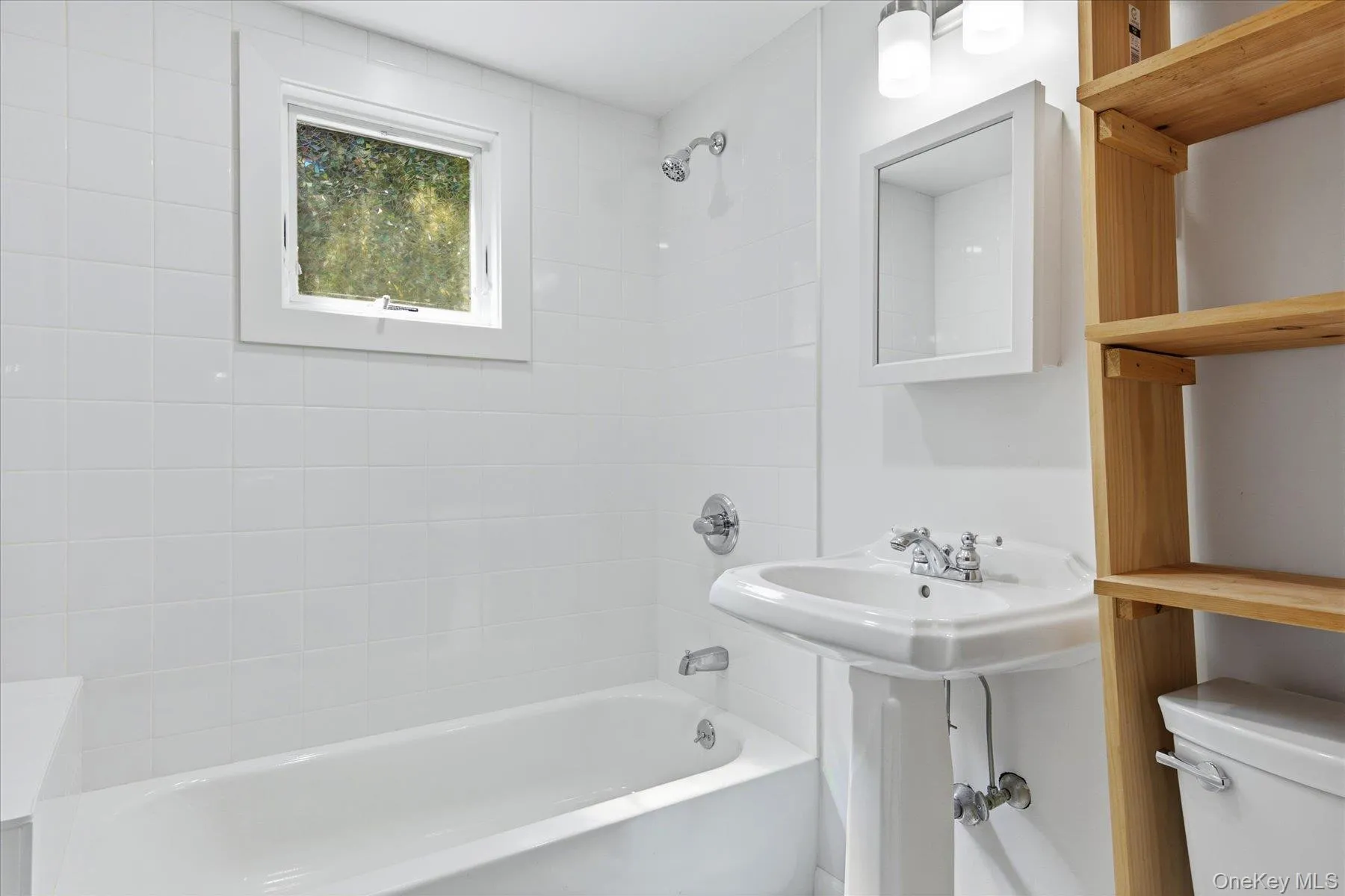 400 Orchard Street, Southold, NY, 2 Bedrooms Bedrooms, 4 Rooms Rooms,1 BathroomBathrooms,Residential Lease,For Rent,Orchard,0,1043222 400 Orchard Street, Southold, NY, 2 Bedrooms Bedrooms, 4 Rooms Rooms,1 BathroomBathrooms,Residential Lease,For Rent,Orchard,0,1043222