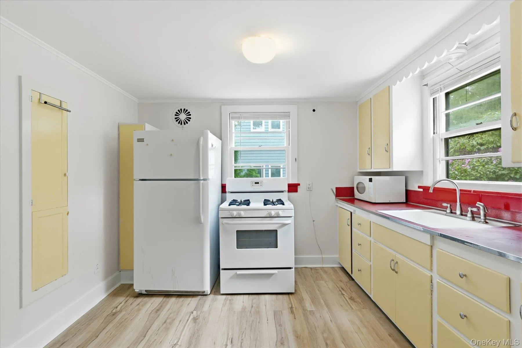 400 Orchard Street, Southold, NY, 2 Bedrooms Bedrooms, 4 Rooms Rooms,1 BathroomBathrooms,Residential Lease,For Rent,Orchard,0,1043222 400 Orchard Street, Southold, NY, 2 Bedrooms Bedrooms, 4 Rooms Rooms,1 BathroomBathrooms,Residential Lease,For Rent,Orchard,0,1043222