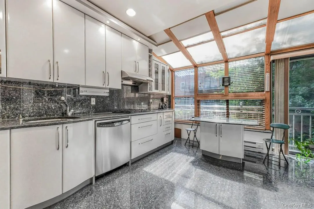 10538 65th Road, New York, NY, 4 Bedroom Bedrooms, 10 Room Rooms,3 BathroomBathrooms,Residential Lease,For Rent,65th,0,1043224 10538 65th Road, New York, NY, 4 Bedroom Bedrooms, 10 Room Rooms,3 BathroomBathrooms,Residential Lease,For Rent,65th,0,1043224