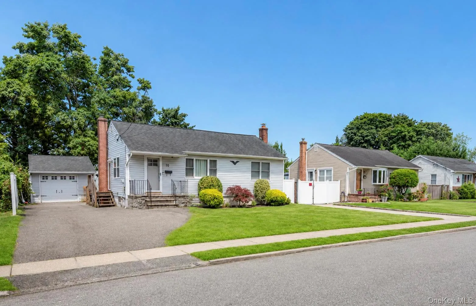 70 Mohawk Drive, Babylon, NY, 3 Bedrooms Bedrooms, 6 Rooms Rooms,2 BathroomsBathrooms,Residential,For Rent,Mohawk,0,1043228 70 Mohawk Drive, Babylon, NY, 3 Bedrooms Bedrooms, 6 Rooms Rooms,2 BathroomsBathrooms,Residential,For Rent,Mohawk,0,1043228