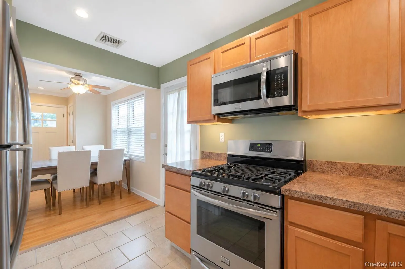 70 Mohawk Drive, Babylon, NY, 3 Bedrooms Bedrooms, 6 Rooms Rooms,2 BathroomsBathrooms,Residential,For Rent,Mohawk,0,1043228 70 Mohawk Drive, Babylon, NY, 3 Bedrooms Bedrooms, 6 Rooms Rooms,2 BathroomsBathrooms,Residential,For Rent,Mohawk,0,1043228