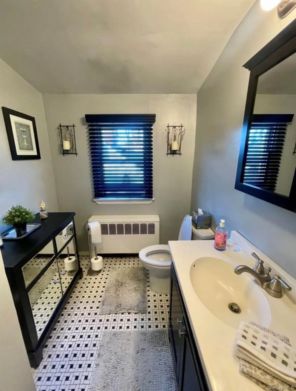 222 Centre Avenue, Babylon, NY, 2 Bedrooms Bedrooms, 5 Rooms Rooms,1 BathroomBathrooms,Residential Lease,For Rent,Centre,0,1043232 222 Centre Avenue, Babylon, NY, 2 Bedrooms Bedrooms, 5 Rooms Rooms,1 BathroomBathrooms,Residential Lease,For Rent,Centre,0,1043232