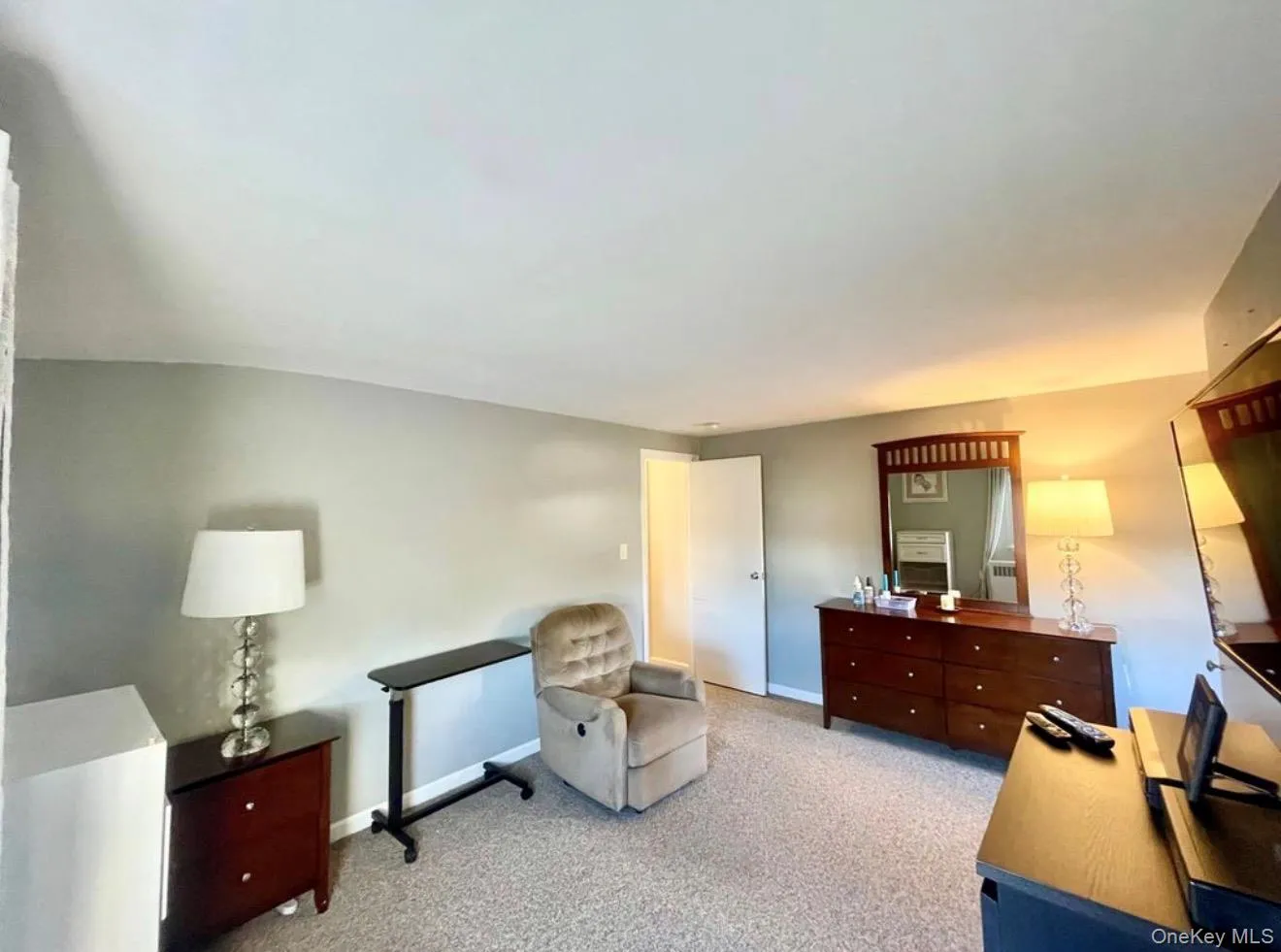222 Centre Avenue, Babylon, NY, 2 Bedrooms Bedrooms, 5 Rooms Rooms,1 BathroomBathrooms,Residential Lease,For Rent,Centre,0,1043232 222 Centre Avenue, Babylon, NY, 2 Bedrooms Bedrooms, 5 Rooms Rooms,1 BathroomBathrooms,Residential Lease,For Rent,Centre,0,1043232