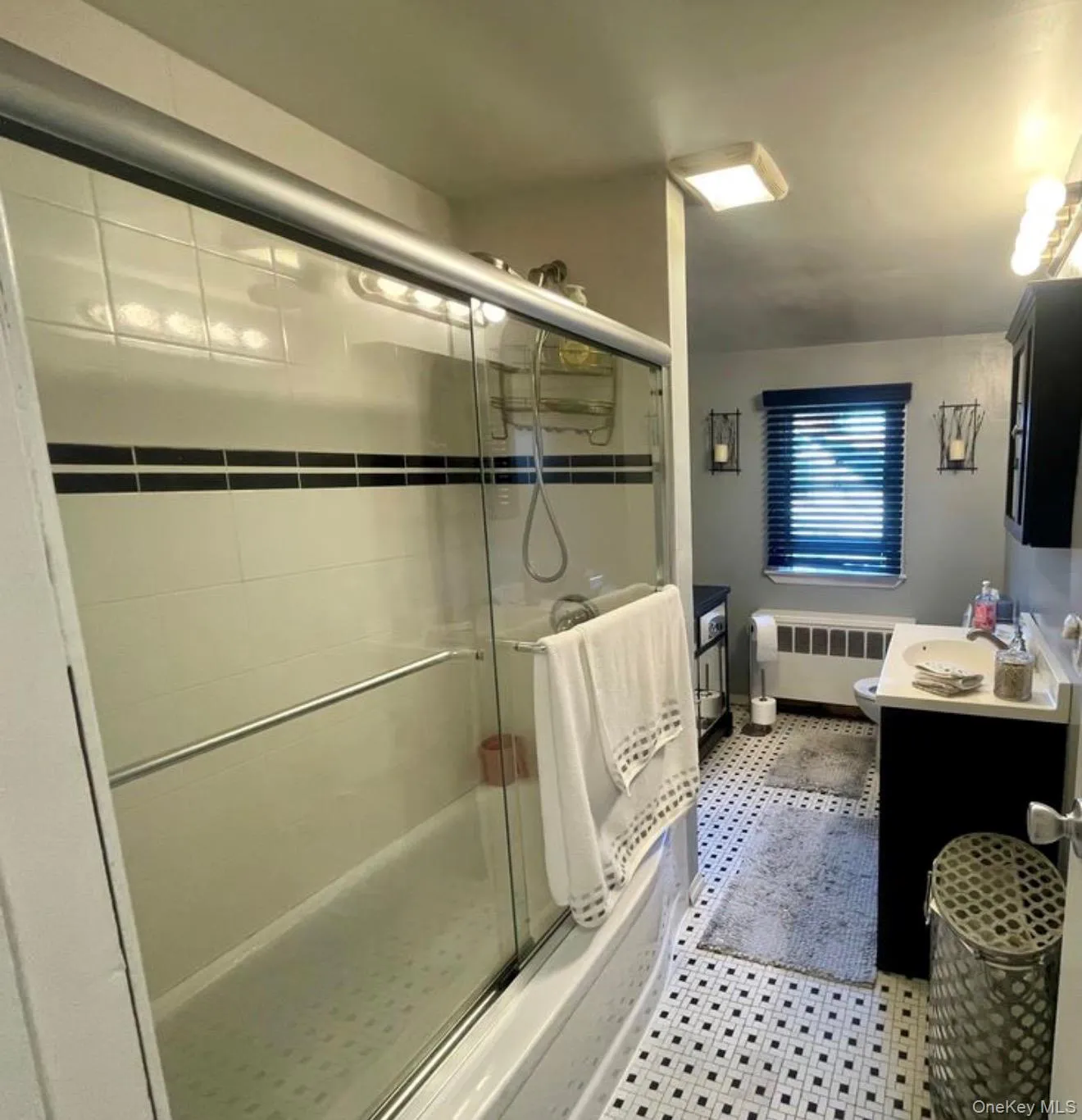 222 Centre Avenue, Babylon, NY, 2 Bedrooms Bedrooms, 5 Rooms Rooms,1 BathroomBathrooms,Residential Lease,For Rent,Centre,0,1043232 222 Centre Avenue, Babylon, NY, 2 Bedrooms Bedrooms, 5 Rooms Rooms,1 BathroomBathrooms,Residential Lease,For Rent,Centre,0,1043232