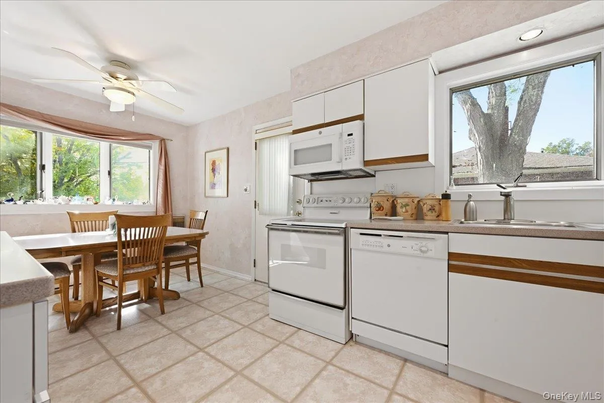 786 Bethlynn Court, Hempstead, NY, 4 Bedrooms Bedrooms, 9 Rooms Rooms,1 BathroomBathrooms,Residential,For Rent,Bethlynn,0,1043238 786 Bethlynn Court, Hempstead, NY, 4 Bedrooms Bedrooms, 9 Rooms Rooms,1 BathroomBathrooms,Residential,For Rent,Bethlynn,0,1043238