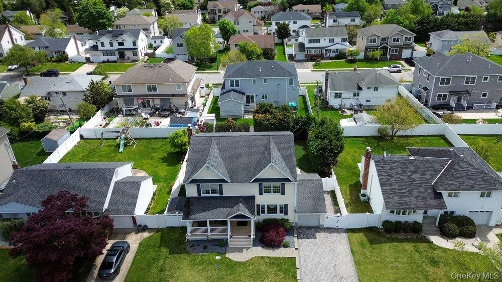 47 Syosset Circle, Oyster Bay, NY, 4 Bedrooms Bedrooms, 9 Rooms Rooms,2 BathroomsBathrooms,Residential,For Rent,Syosset,0,1043245 47 Syosset Circle, Oyster Bay, NY, 4 Bedrooms Bedrooms, 9 Rooms Rooms,2 BathroomsBathrooms,Residential,For Rent,Syosset,0,1043245