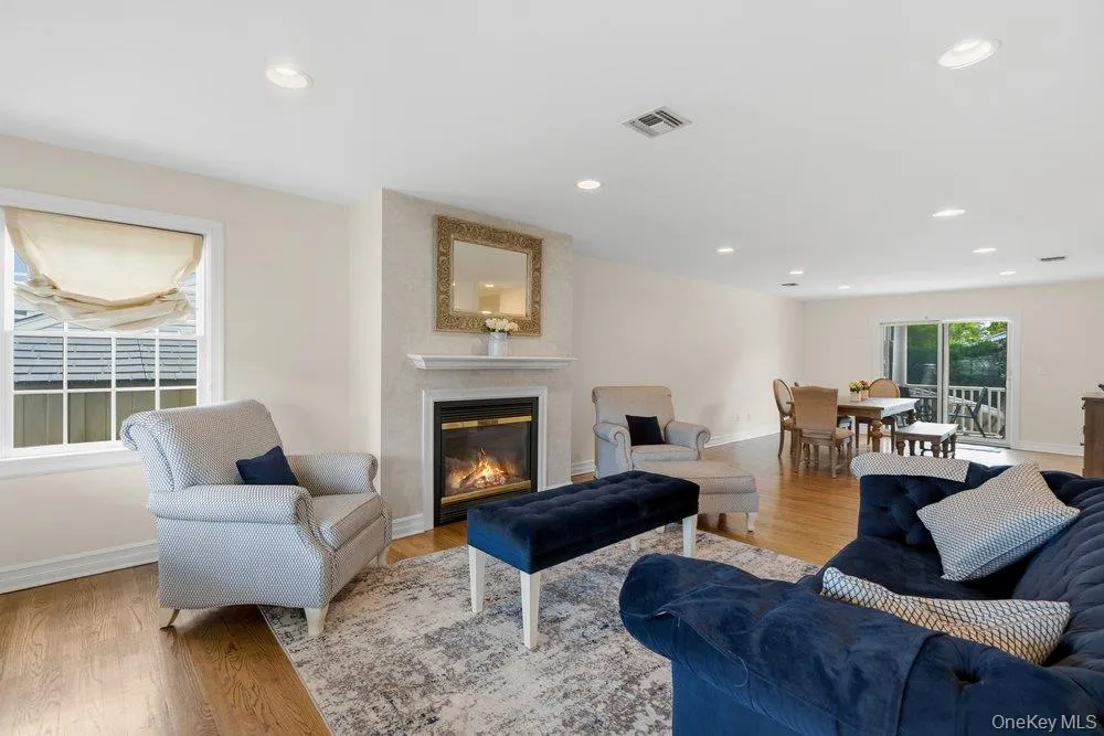 47 Syosset Circle, Oyster Bay, NY, 4 Bedrooms Bedrooms, 9 Rooms Rooms,2 BathroomsBathrooms,Residential,For Rent,Syosset,0,1043245 47 Syosset Circle, Oyster Bay, NY, 4 Bedrooms Bedrooms, 9 Rooms Rooms,2 BathroomsBathrooms,Residential,For Rent,Syosset,0,1043245