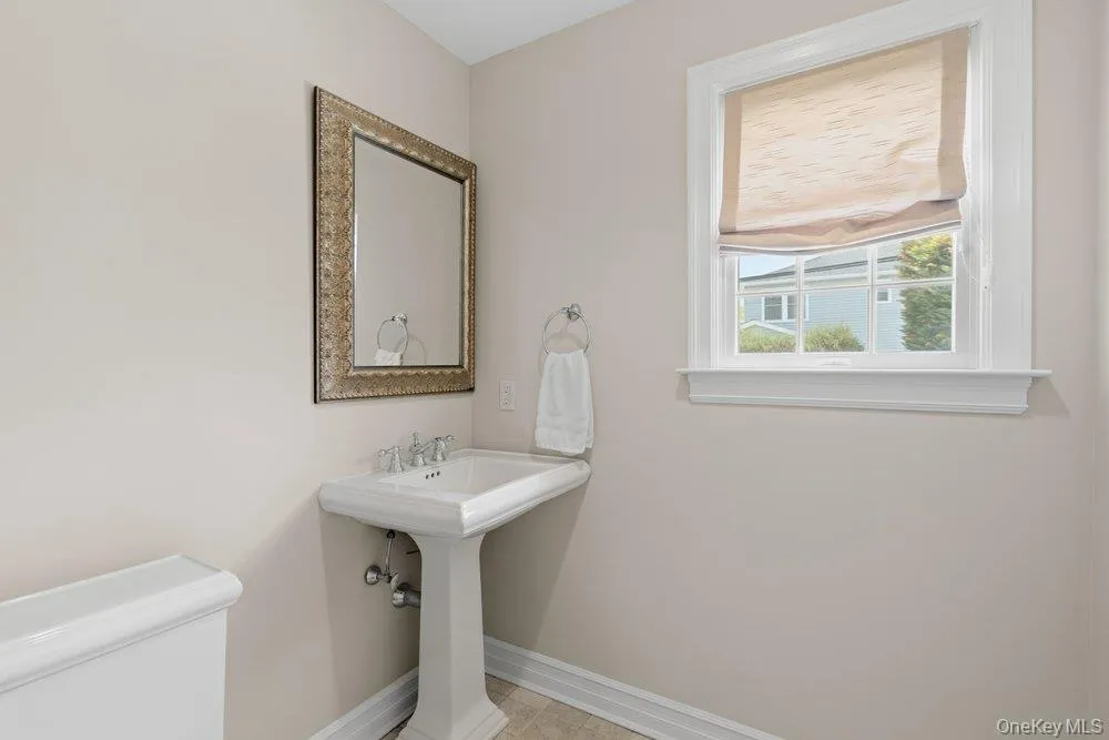 47 Syosset Circle, Oyster Bay, NY, 4 Bedrooms Bedrooms, 9 Rooms Rooms,2 BathroomsBathrooms,Residential,For Rent,Syosset,0,1043245 47 Syosset Circle, Oyster Bay, NY, 4 Bedrooms Bedrooms, 9 Rooms Rooms,2 BathroomsBathrooms,Residential,For Rent,Syosset,0,1043245