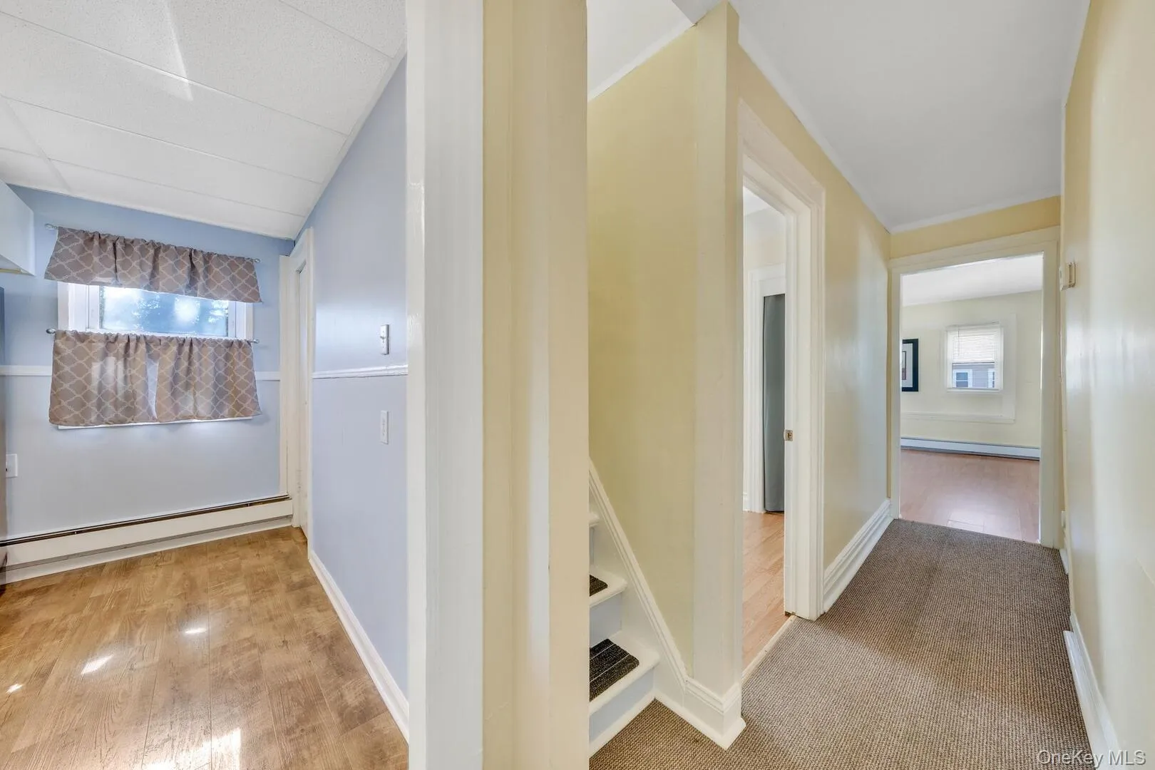 39 Chapman Place, Islip, NY, 3 Bedrooms Bedrooms, 5 Rooms Rooms,1 BathroomBathrooms,Residential Lease,For Rent,Chapman,0,1043248 39 Chapman Place, Islip, NY, 3 Bedrooms Bedrooms, 5 Rooms Rooms,1 BathroomBathrooms,Residential Lease,For Rent,Chapman,0,1043248