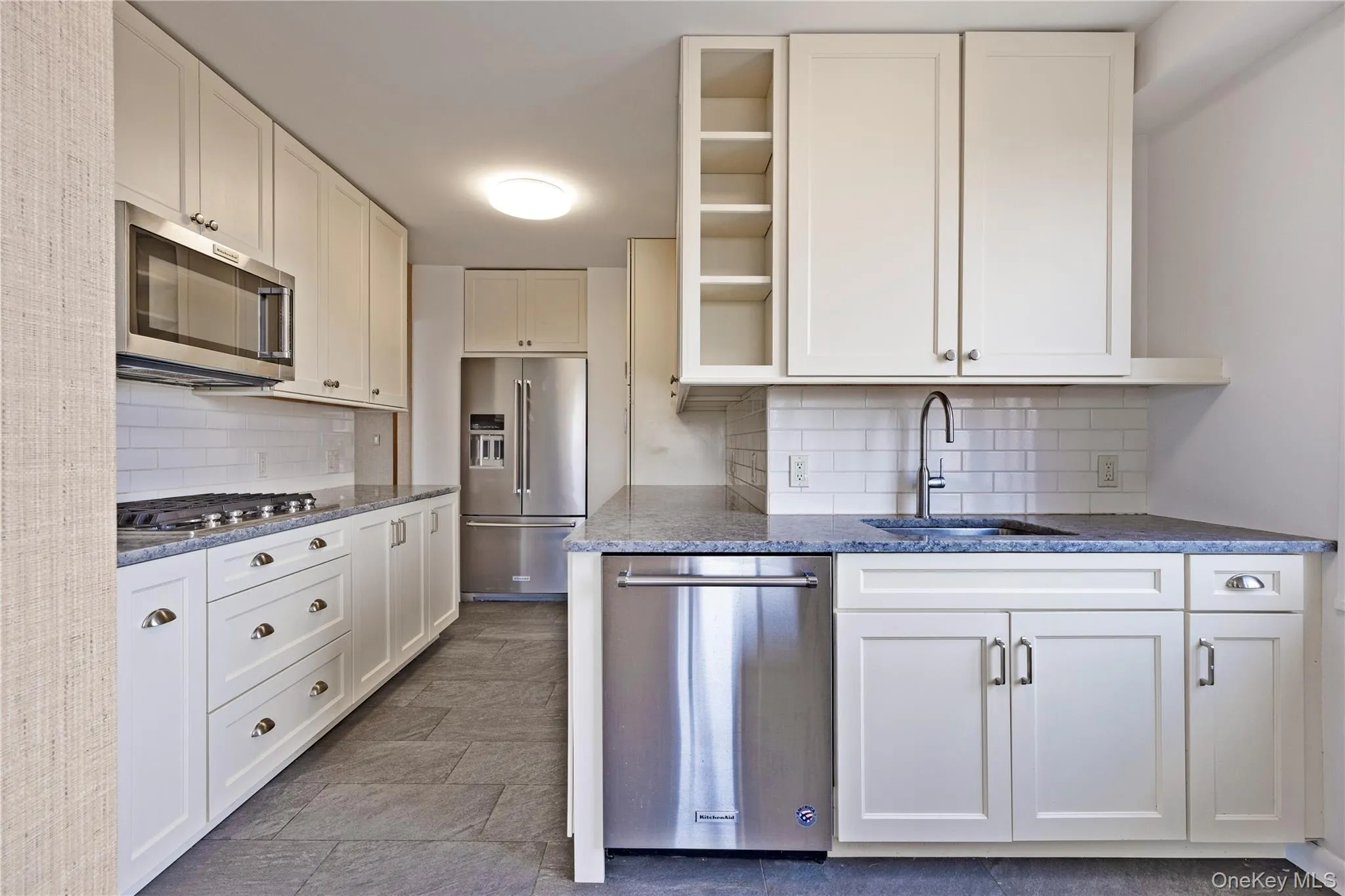 3333 Henry Hudson Parkway, New York, NY, 3 Bedrooms Bedrooms, 6 Rooms Rooms,2 BathroomsBathrooms,Residential,For Rent,Henry Hudson,0,1043249 3333 Henry Hudson Parkway, New York, NY, 3 Bedrooms Bedrooms, 6 Rooms Rooms,2 BathroomsBathrooms,Residential,For Rent,Henry Hudson,0,1043249