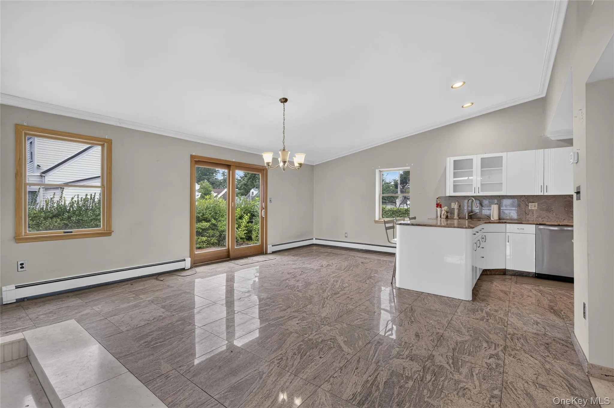 146 Longwood Avenue, North Hempstead, NY, 4 Bedrooms Bedrooms, 7 Rooms Rooms,2 BathroomsBathrooms,Residential,For Rent,Longwood,0,1043253 146 Longwood Avenue, North Hempstead, NY, 4 Bedrooms Bedrooms, 7 Rooms Rooms,2 BathroomsBathrooms,Residential,For Rent,Longwood,0,1043253