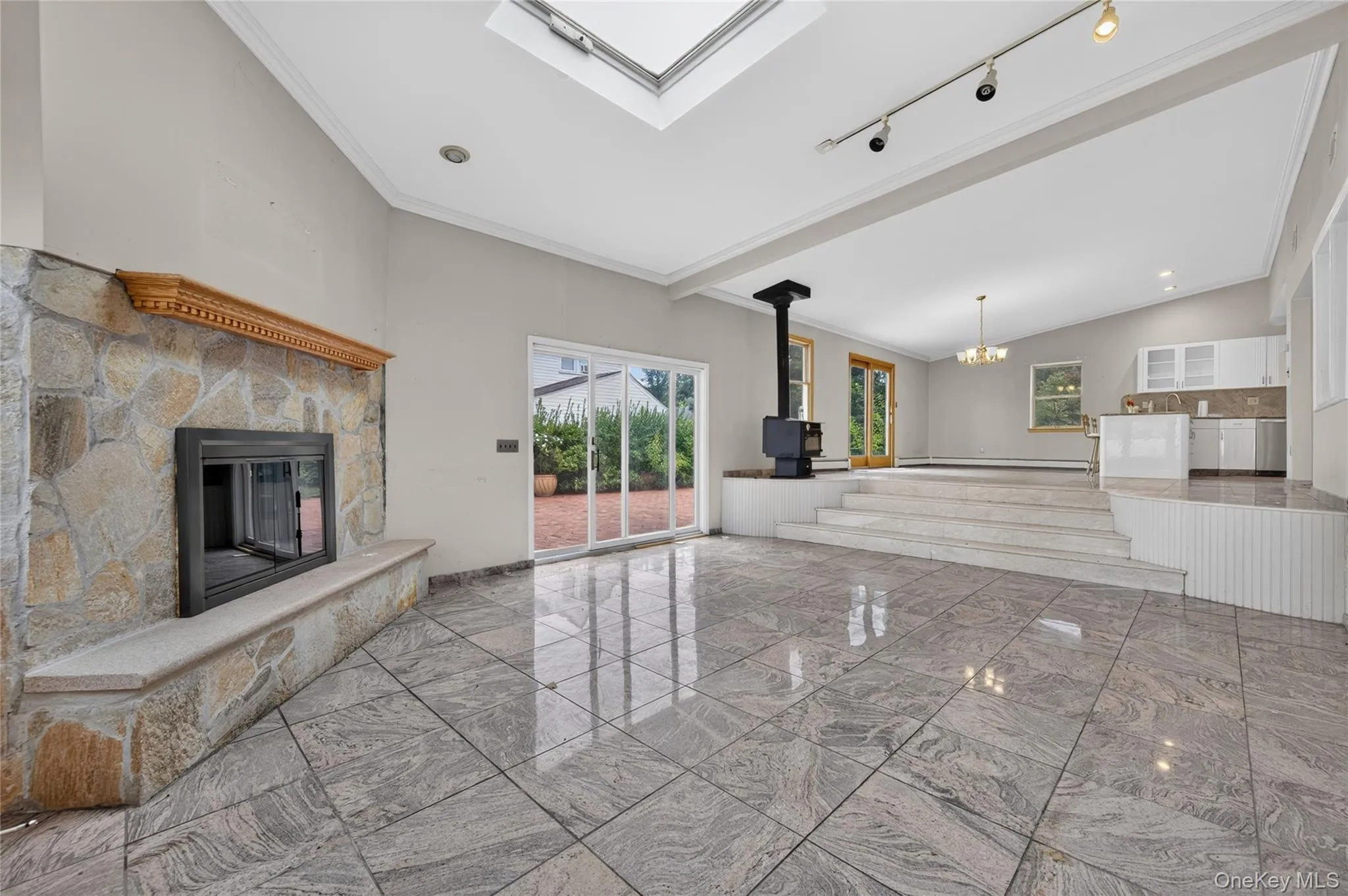 146 Longwood Avenue, North Hempstead, NY, 4 Bedrooms Bedrooms, 7 Rooms Rooms,2 BathroomsBathrooms,Residential,For Rent,Longwood,0,1043253 146 Longwood Avenue, North Hempstead, NY, 4 Bedrooms Bedrooms, 7 Rooms Rooms,2 BathroomsBathrooms,Residential,For Rent,Longwood,0,1043253