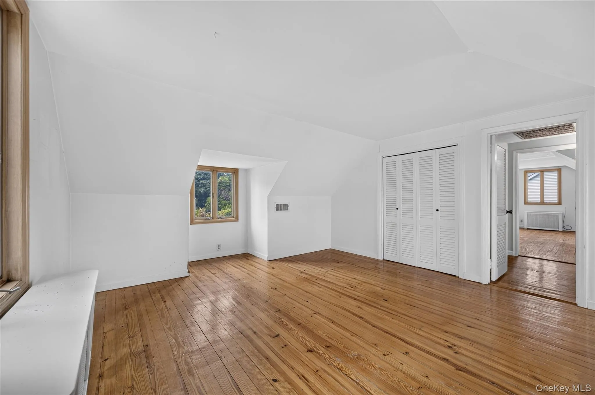146 Longwood Avenue, North Hempstead, NY, 4 Bedrooms Bedrooms, 7 Rooms Rooms,2 BathroomsBathrooms,Residential,For Rent,Longwood,0,1043253 146 Longwood Avenue, North Hempstead, NY, 4 Bedrooms Bedrooms, 7 Rooms Rooms,2 BathroomsBathrooms,Residential,For Rent,Longwood,0,1043253