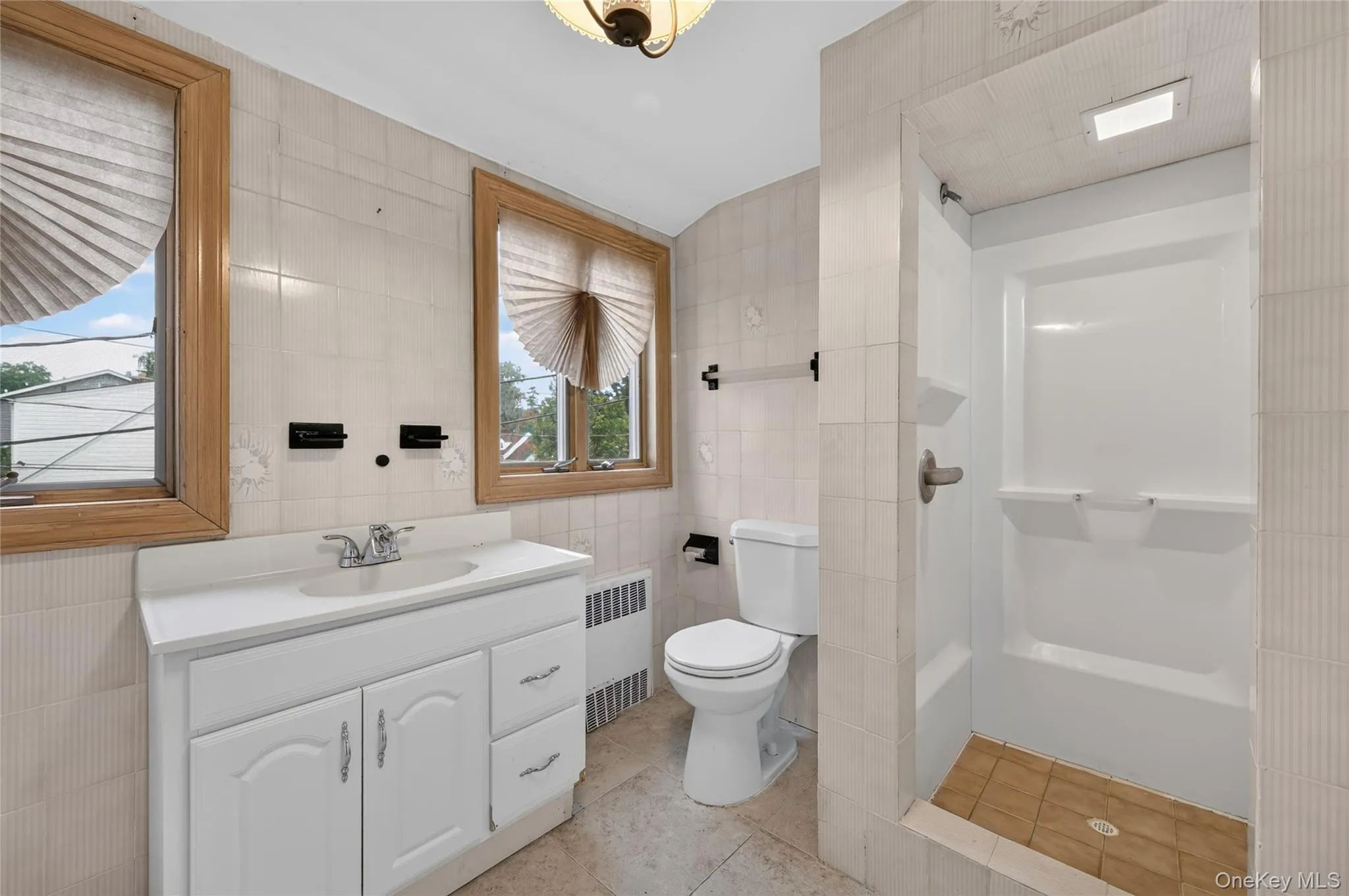 146 Longwood Avenue, North Hempstead, NY, 4 Bedrooms Bedrooms, 7 Rooms Rooms,2 BathroomsBathrooms,Residential,For Rent,Longwood,0,1043253 146 Longwood Avenue, North Hempstead, NY, 4 Bedrooms Bedrooms, 7 Rooms Rooms,2 BathroomsBathrooms,Residential,For Rent,Longwood,0,1043253