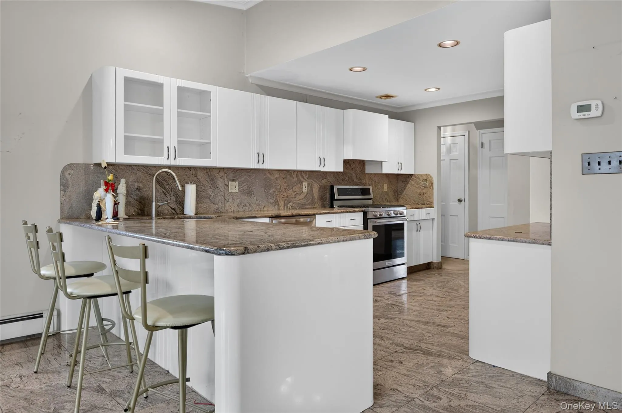 146 Longwood Avenue, North Hempstead, NY, 4 Bedrooms Bedrooms, 7 Rooms Rooms,2 BathroomsBathrooms,Residential,For Rent,Longwood,0,1043253 146 Longwood Avenue, North Hempstead, NY, 4 Bedrooms Bedrooms, 7 Rooms Rooms,2 BathroomsBathrooms,Residential,For Rent,Longwood,0,1043253