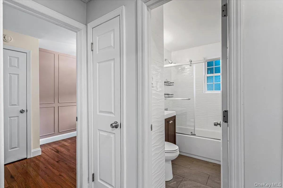 64-62 223rd Place, New York, NY, 2 Bedrooms Bedrooms, 5 Rooms Rooms,1 BathroomBathrooms,Residential,For Rent,223rd,0,1043254 64-62 223rd Place, New York, NY, 2 Bedrooms Bedrooms, 5 Rooms Rooms,1 BathroomBathrooms,Residential,For Rent,223rd,0,1043254