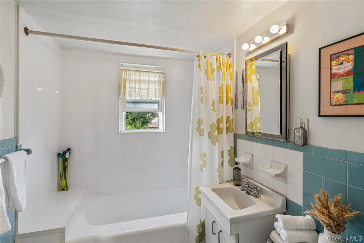 3001 Tinker Drive, Hempstead, NY, 3 Bedrooms Bedrooms, 7 Rooms Rooms,2 BathroomsBathrooms,Residential,For Rent,Tinker,0,1043256 3001 Tinker Drive, Hempstead, NY, 3 Bedrooms Bedrooms, 7 Rooms Rooms,2 BathroomsBathrooms,Residential,For Rent,Tinker,0,1043256