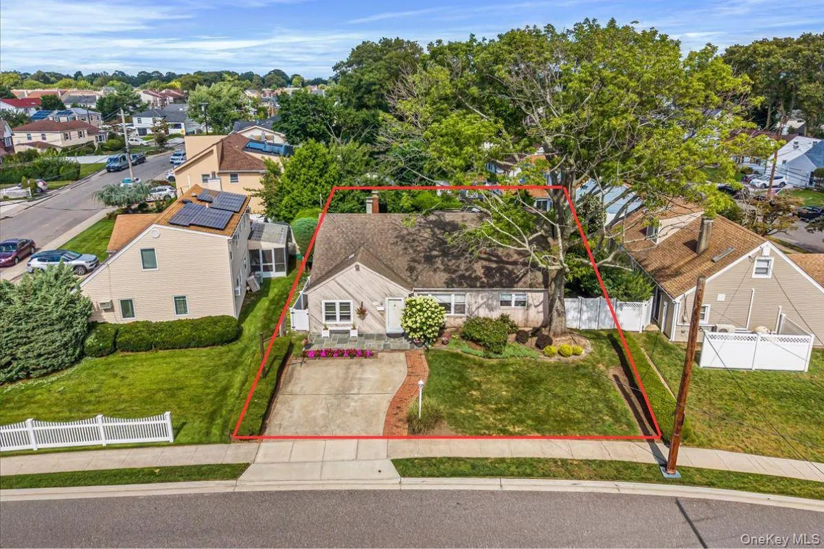3001 Tinker Drive, Hempstead, NY, 3 Bedrooms Bedrooms, 7 Rooms Rooms,2 BathroomsBathrooms,Residential,For Rent,Tinker,0,1043256 3001 Tinker Drive, Hempstead, NY, 3 Bedrooms Bedrooms, 7 Rooms Rooms,2 BathroomsBathrooms,Residential,For Rent,Tinker,0,1043256