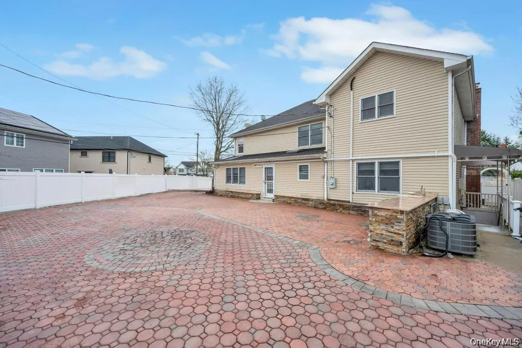 6 Garden Circle, Oyster Bay, NY, 6 Bedrooms Bedrooms, 10 Rooms Rooms,5 BathroomsBathrooms,Residential,For Rent,Garden,0,1043257 6 Garden Circle, Oyster Bay, NY, 6 Bedrooms Bedrooms, 10 Rooms Rooms,5 BathroomsBathrooms,Residential,For Rent,Garden,0,1043257