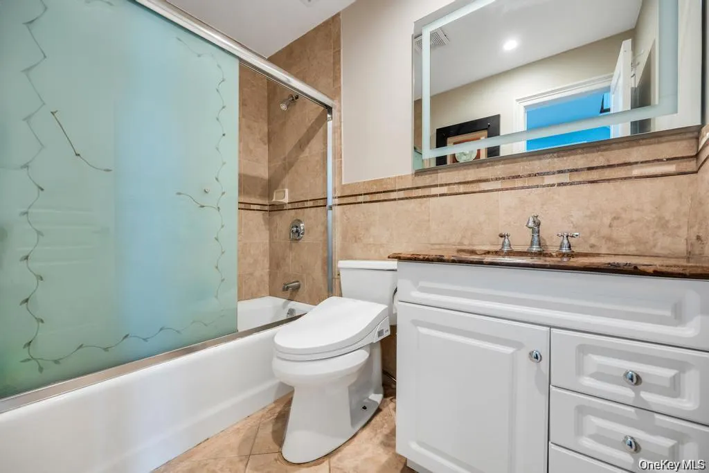 6 Garden Circle, Oyster Bay, NY, 6 Bedrooms Bedrooms, 10 Rooms Rooms,5 BathroomsBathrooms,Residential,For Rent,Garden,0,1043257 6 Garden Circle, Oyster Bay, NY, 6 Bedrooms Bedrooms, 10 Rooms Rooms,5 BathroomsBathrooms,Residential,For Rent,Garden,0,1043257
