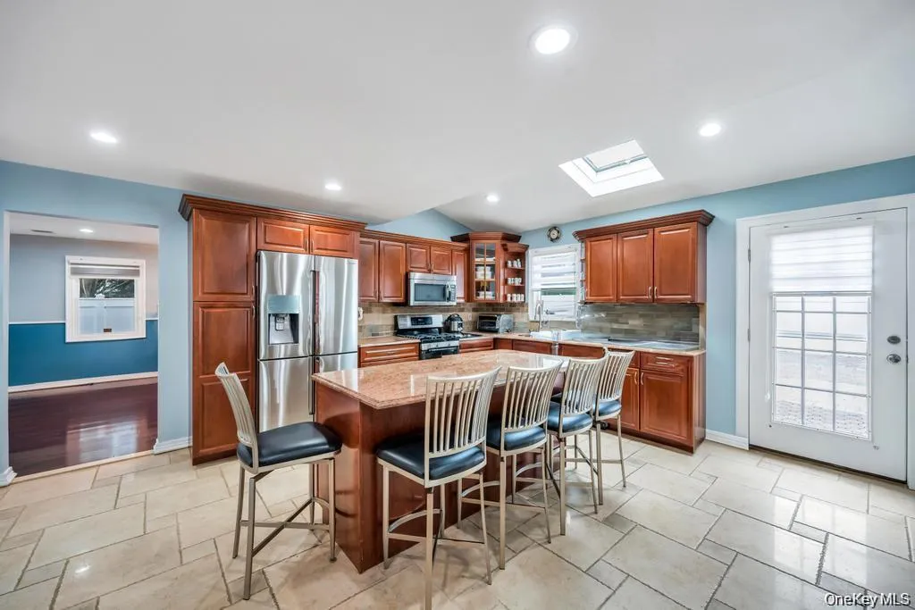 6 Garden Circle, Oyster Bay, NY, 6 Bedrooms Bedrooms, 10 Rooms Rooms,5 BathroomsBathrooms,Residential,For Rent,Garden,0,1043257 6 Garden Circle, Oyster Bay, NY, 6 Bedrooms Bedrooms, 10 Rooms Rooms,5 BathroomsBathrooms,Residential,For Rent,Garden,0,1043257