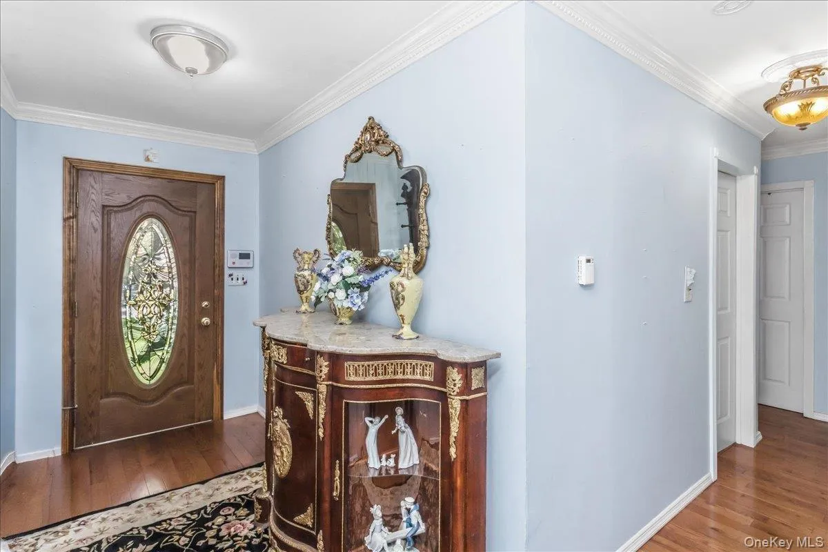18 Linden Avenue, Smithtown, NY, 4 Bedrooms Bedrooms, 10 Rooms Rooms,3 BathroomsBathrooms,Residential,For Rent,Linden,0,1043258 18 Linden Avenue, Smithtown, NY, 4 Bedrooms Bedrooms, 10 Rooms Rooms,3 BathroomsBathrooms,Residential,For Rent,Linden,0,1043258