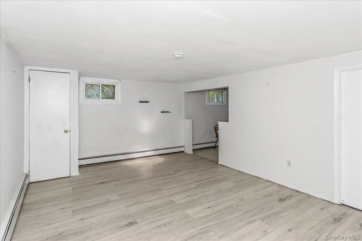 18 Linden Avenue, Smithtown, NY, 4 Bedrooms Bedrooms, 10 Rooms Rooms,3 BathroomsBathrooms,Residential,For Rent,Linden,0,1043258 18 Linden Avenue, Smithtown, NY, 4 Bedrooms Bedrooms, 10 Rooms Rooms,3 BathroomsBathrooms,Residential,For Rent,Linden,0,1043258
