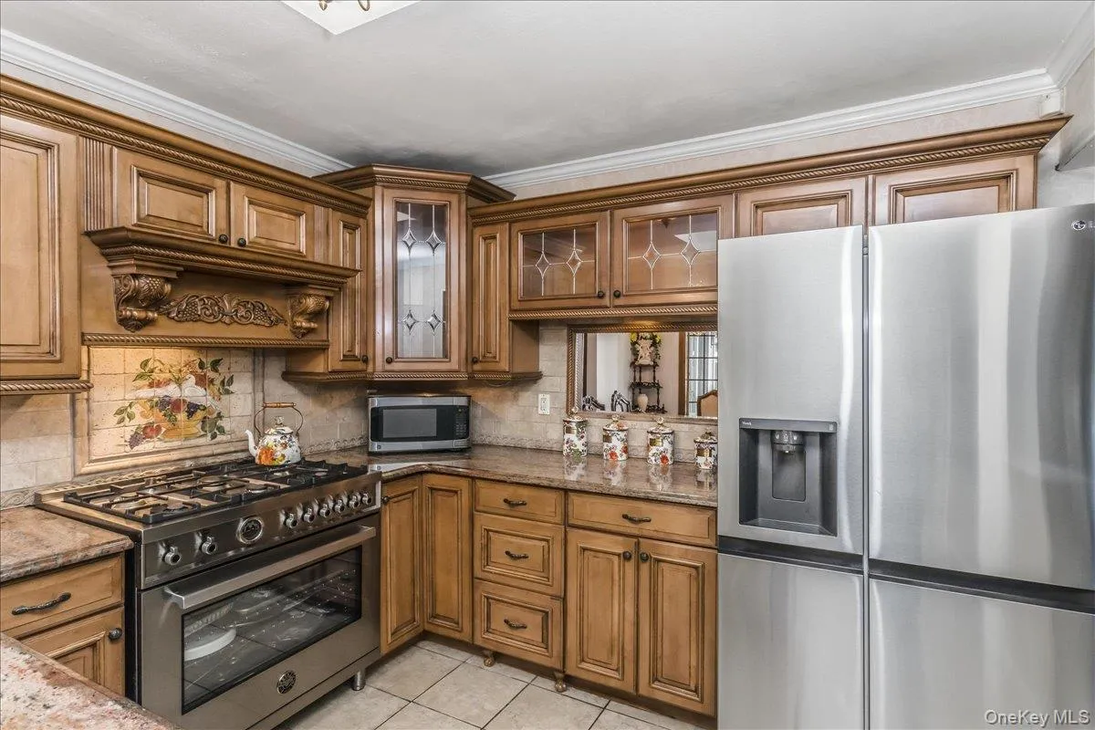 18 Linden Avenue, Smithtown, NY, 4 Bedrooms Bedrooms, 10 Rooms Rooms,3 BathroomsBathrooms,Residential,For Rent,Linden,0,1043258 18 Linden Avenue, Smithtown, NY, 4 Bedrooms Bedrooms, 10 Rooms Rooms,3 BathroomsBathrooms,Residential,For Rent,Linden,0,1043258