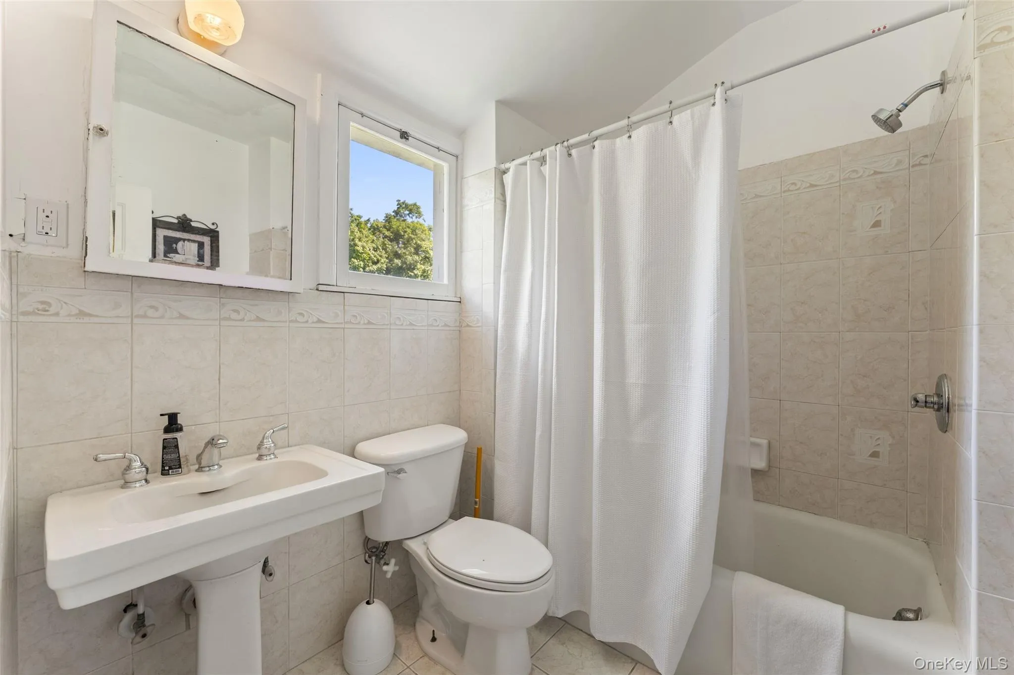 5 Trinity Place, Cornwall, NY, 6 Bedrooms Bedrooms, 15 Rooms Rooms,5 BathroomsBathrooms,Residential,For Rent,Trinity,0,1043259 5 Trinity Place, Cornwall, NY, 6 Bedrooms Bedrooms, 15 Rooms Rooms,5 BathroomsBathrooms,Residential,For Rent,Trinity,0,1043259