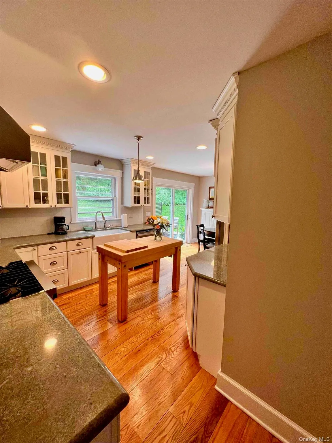 14 Powder Horn Way, Greenburgh, NY, 4 Bedrooms Bedrooms, 8 Rooms Rooms,2 BathroomsBathrooms,Residential Lease,For Rent,Powder Horn,0,1043264 14 Powder Horn Way, Greenburgh, NY, 4 Bedrooms Bedrooms, 8 Rooms Rooms,2 BathroomsBathrooms,Residential Lease,For Rent,Powder Horn,0,1043264