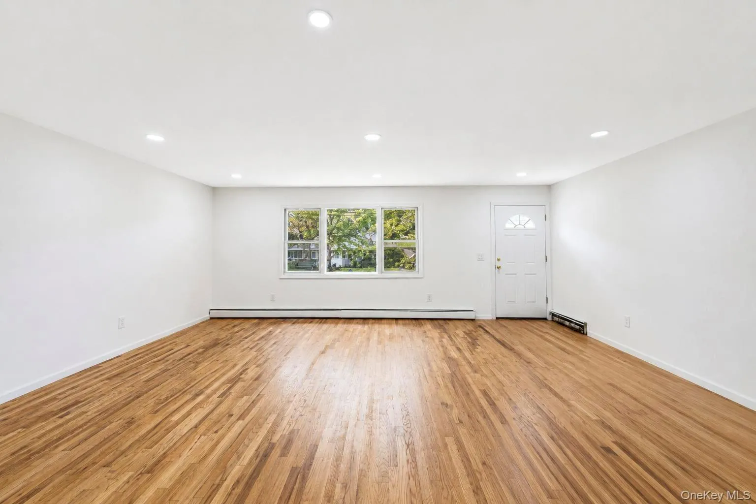 334 Robbins Street, Babylon, NY, 3 Bedrooms Bedrooms, 6 Rooms Rooms,2 BathroomsBathrooms,Residential,For Rent,Robbins,0,1043269 334 Robbins Street, Babylon, NY, 3 Bedrooms Bedrooms, 6 Rooms Rooms,2 BathroomsBathrooms,Residential,For Rent,Robbins,0,1043269