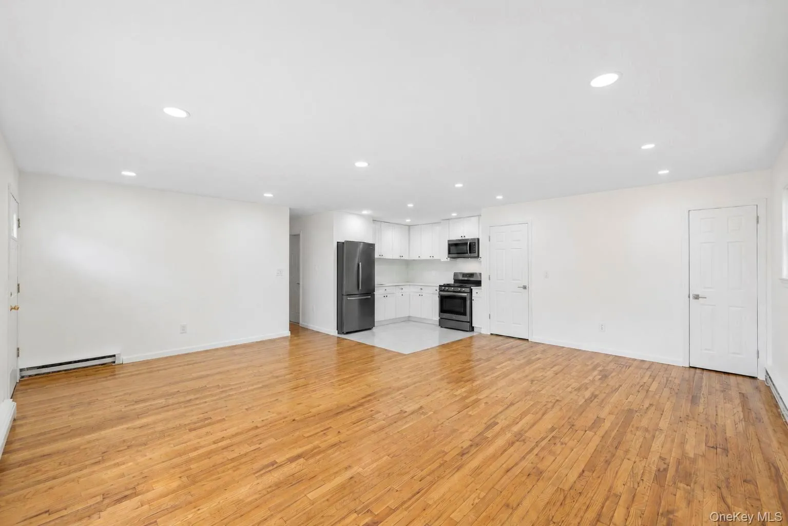 334 Robbins Street, Babylon, NY, 3 Bedrooms Bedrooms, 6 Rooms Rooms,2 BathroomsBathrooms,Residential,For Rent,Robbins,0,1043269 334 Robbins Street, Babylon, NY, 3 Bedrooms Bedrooms, 6 Rooms Rooms,2 BathroomsBathrooms,Residential,For Rent,Robbins,0,1043269