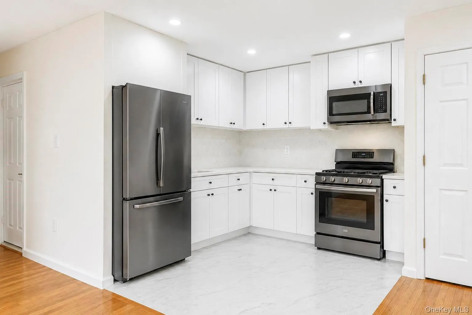 334 Robbins Street, Babylon, NY, 3 Bedrooms Bedrooms, 6 Rooms Rooms,2 BathroomsBathrooms,Residential,For Rent,Robbins,0,1043269 334 Robbins Street, Babylon, NY, 3 Bedrooms Bedrooms, 6 Rooms Rooms,2 BathroomsBathrooms,Residential,For Rent,Robbins,0,1043269