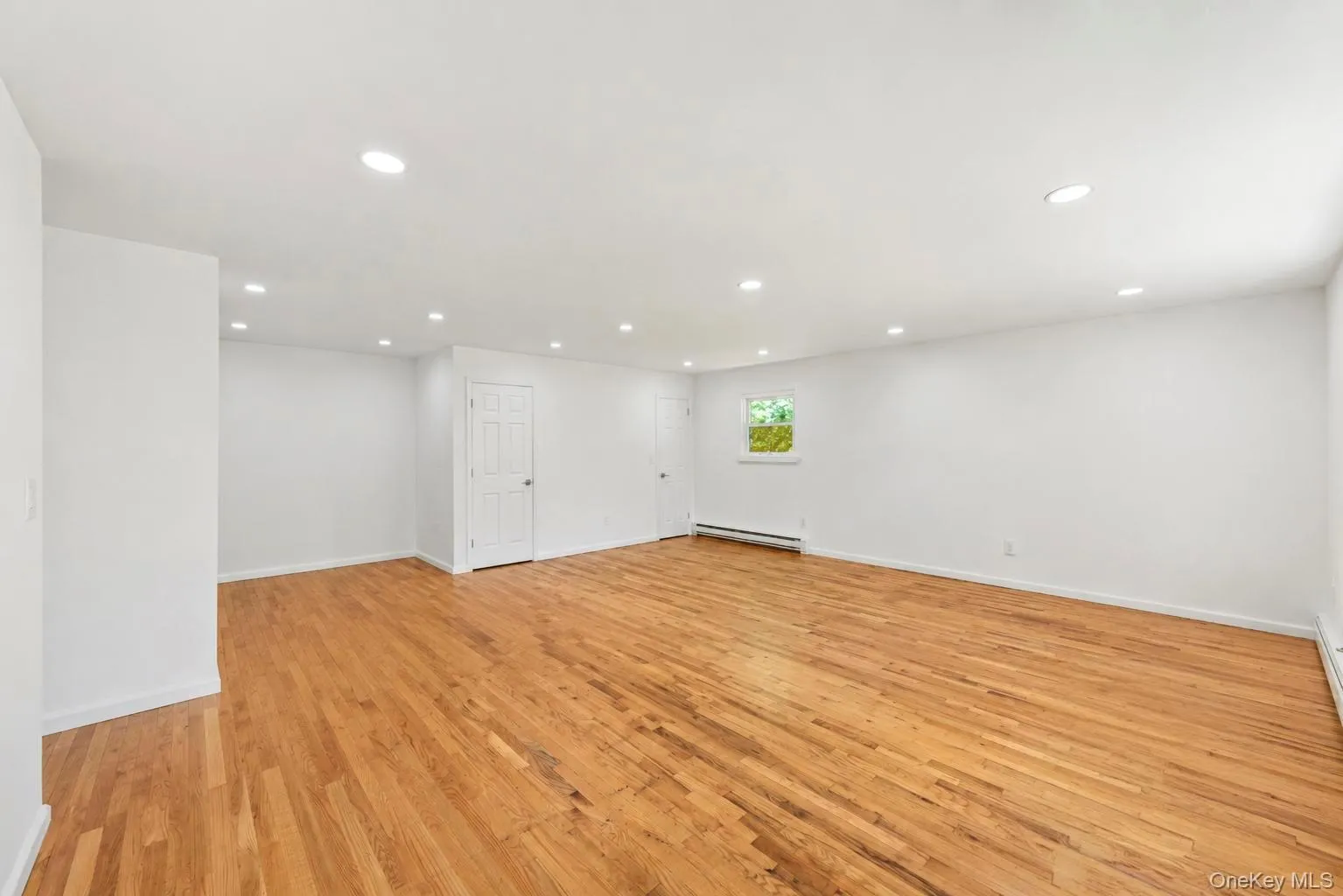 334 Robbins Street, Babylon, NY, 3 Bedrooms Bedrooms, 6 Rooms Rooms,2 BathroomsBathrooms,Residential,For Rent,Robbins,0,1043269 334 Robbins Street, Babylon, NY, 3 Bedrooms Bedrooms, 6 Rooms Rooms,2 BathroomsBathrooms,Residential,For Rent,Robbins,0,1043269