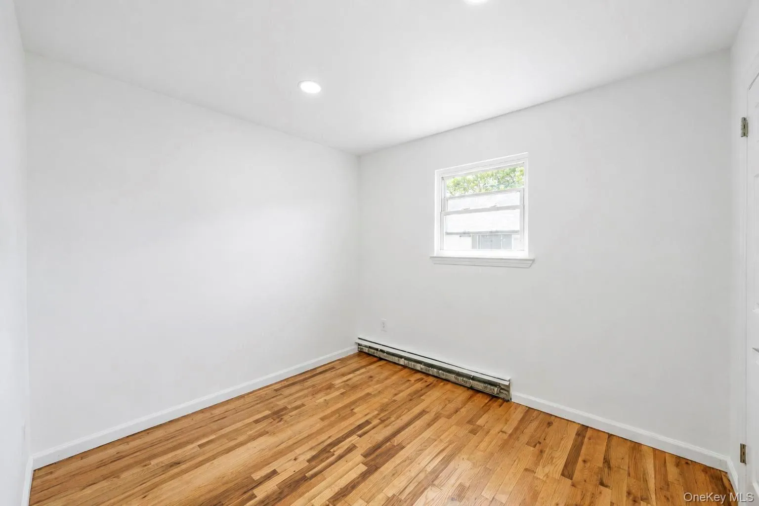 334 Robbins Street, Babylon, NY, 3 Bedrooms Bedrooms, 6 Rooms Rooms,2 BathroomsBathrooms,Residential,For Rent,Robbins,0,1043269 334 Robbins Street, Babylon, NY, 3 Bedrooms Bedrooms, 6 Rooms Rooms,2 BathroomsBathrooms,Residential,For Rent,Robbins,0,1043269