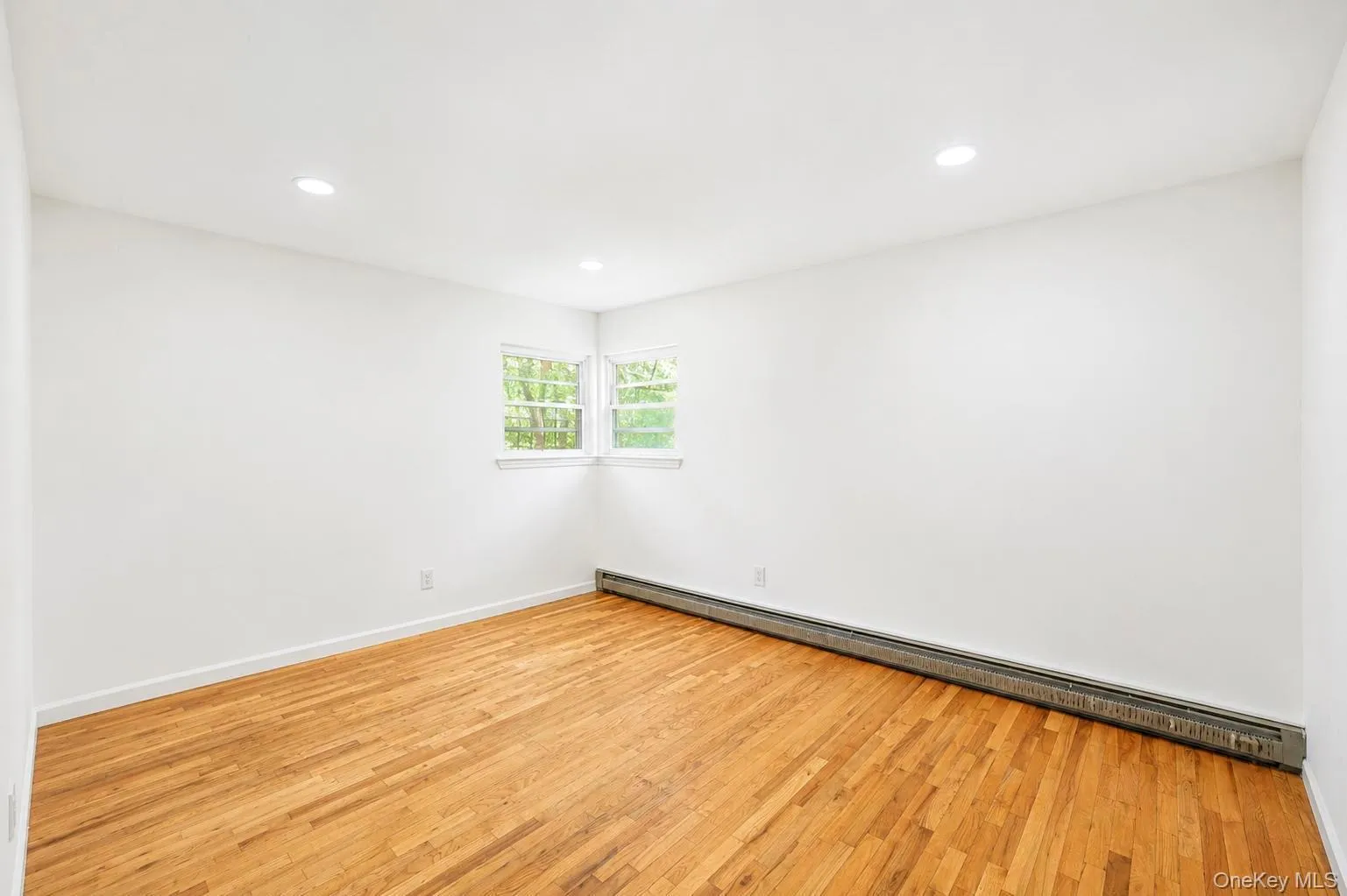 334 Robbins Street, Babylon, NY, 3 Bedrooms Bedrooms, 6 Rooms Rooms,2 BathroomsBathrooms,Residential,For Rent,Robbins,0,1043269 334 Robbins Street, Babylon, NY, 3 Bedrooms Bedrooms, 6 Rooms Rooms,2 BathroomsBathrooms,Residential,For Rent,Robbins,0,1043269