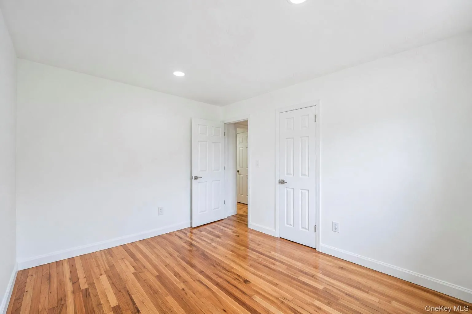 334 Robbins Street, Babylon, NY, 3 Bedrooms Bedrooms, 6 Rooms Rooms,2 BathroomsBathrooms,Residential,For Rent,Robbins,0,1043269 334 Robbins Street, Babylon, NY, 3 Bedrooms Bedrooms, 6 Rooms Rooms,2 BathroomsBathrooms,Residential,For Rent,Robbins,0,1043269