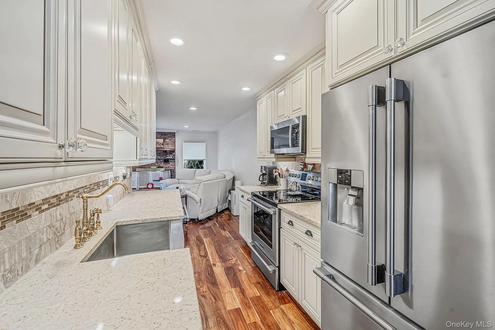 42 Summerfield Court, Babylon, NY, 2 Bedrooms Bedrooms, 5 Rooms Rooms,1 BathroomBathrooms,Residential,For Rent,Summerfield,0,1043270 42 Summerfield Court, Babylon, NY, 2 Bedrooms Bedrooms, 5 Rooms Rooms,1 BathroomBathrooms,Residential,For Rent,Summerfield,0,1043270