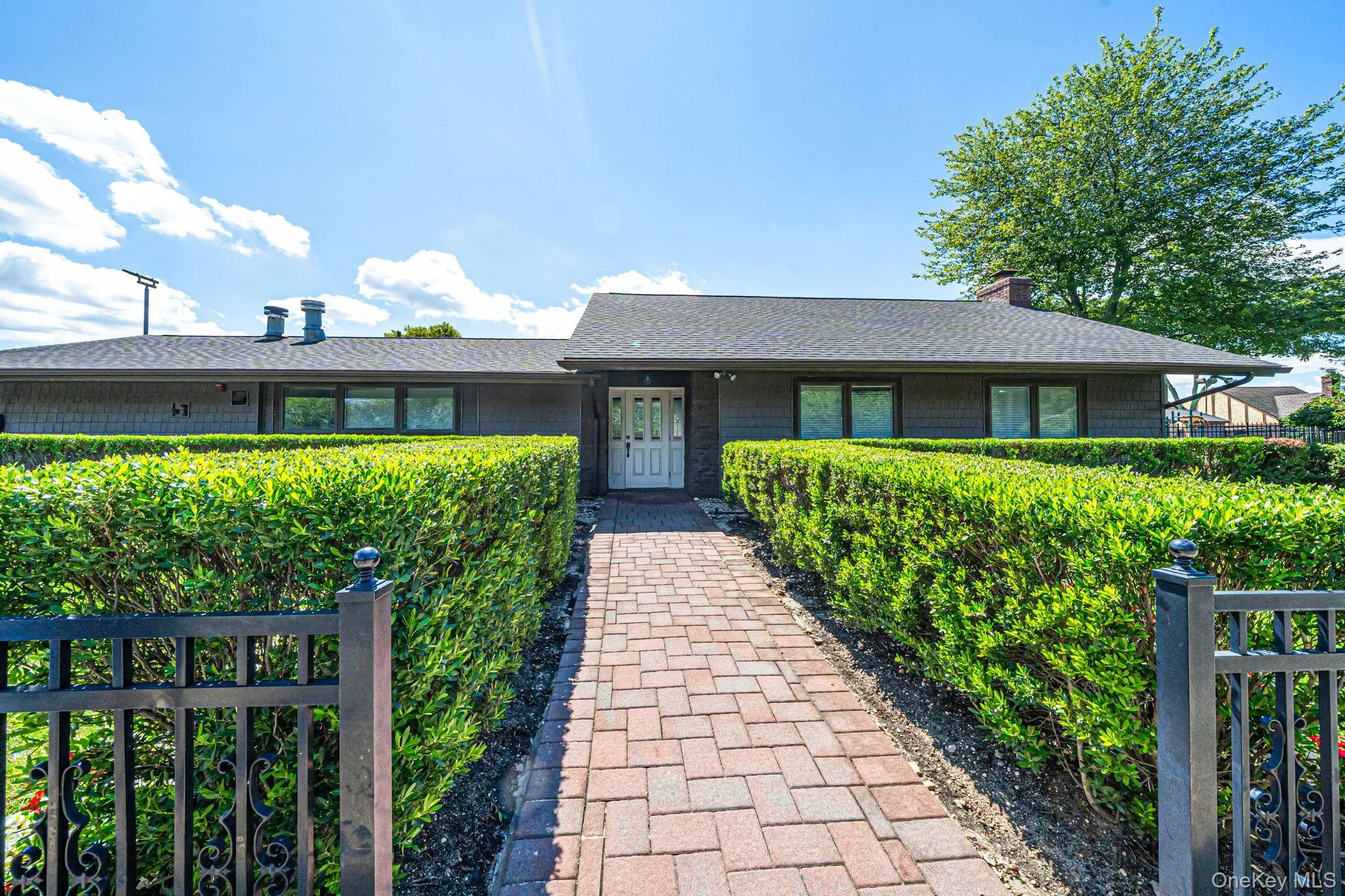 42 Summerfield Court, Babylon, NY, 2 Bedrooms Bedrooms, 5 Rooms Rooms,1 BathroomBathrooms,Residential,For Rent,Summerfield,0,1043270 42 Summerfield Court, Babylon, NY, 2 Bedrooms Bedrooms, 5 Rooms Rooms,1 BathroomBathrooms,Residential,For Rent,Summerfield,0,1043270