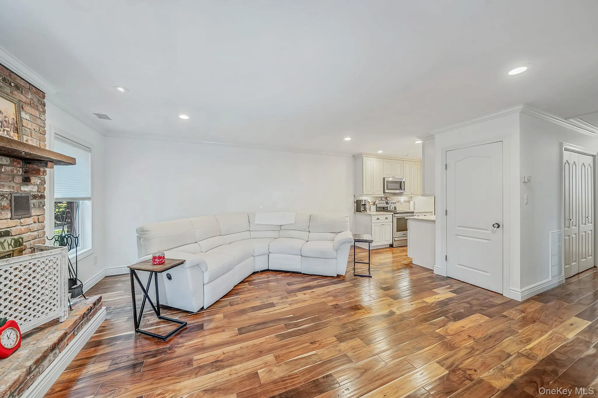42 Summerfield Court, Babylon, NY, 2 Bedrooms Bedrooms, 5 Rooms Rooms,1 BathroomBathrooms,Residential,For Rent,Summerfield,0,1043270 42 Summerfield Court, Babylon, NY, 2 Bedrooms Bedrooms, 5 Rooms Rooms,1 BathroomBathrooms,Residential,For Rent,Summerfield,0,1043270