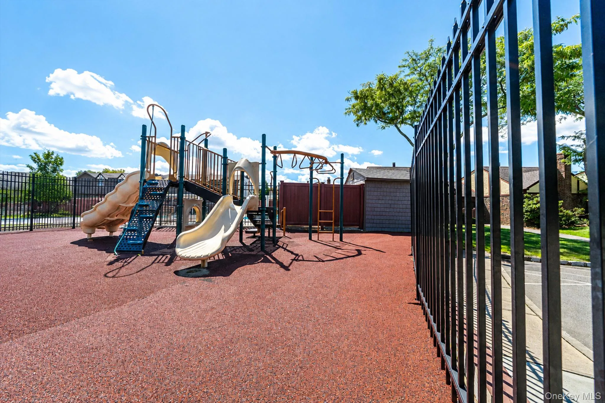 42 Summerfield Court, Babylon, NY, 2 Bedrooms Bedrooms, 5 Rooms Rooms,1 BathroomBathrooms,Residential,For Rent,Summerfield,0,1043270 42 Summerfield Court, Babylon, NY, 2 Bedrooms Bedrooms, 5 Rooms Rooms,1 BathroomBathrooms,Residential,For Rent,Summerfield,0,1043270