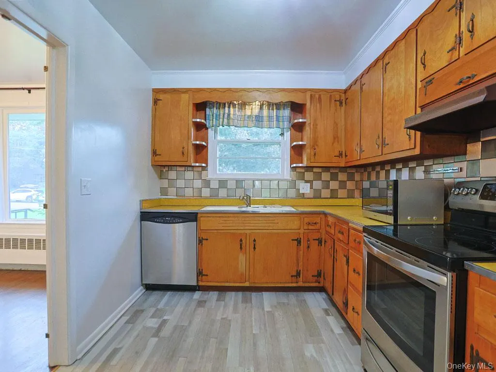 21 Pleasant View Road, Poughkeepsie, NY, 2 Bedrooms Bedrooms, 8 Rooms Rooms,1 BathroomBathrooms,Residential,For Rent,Pleasant View,0,1043271 21 Pleasant View Road, Poughkeepsie, NY, 2 Bedrooms Bedrooms, 8 Rooms Rooms,1 BathroomBathrooms,Residential,For Rent,Pleasant View,0,1043271