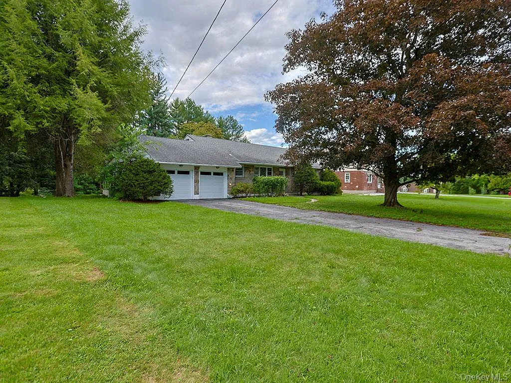 21 Pleasant View Road, Poughkeepsie, NY, 2 Bedrooms Bedrooms, 8 Rooms Rooms,1 BathroomBathrooms,Residential,For Rent,Pleasant View,0,1043271 21 Pleasant View Road, Poughkeepsie, NY, 2 Bedrooms Bedrooms, 8 Rooms Rooms,1 BathroomBathrooms,Residential,For Rent,Pleasant View,0,1043271