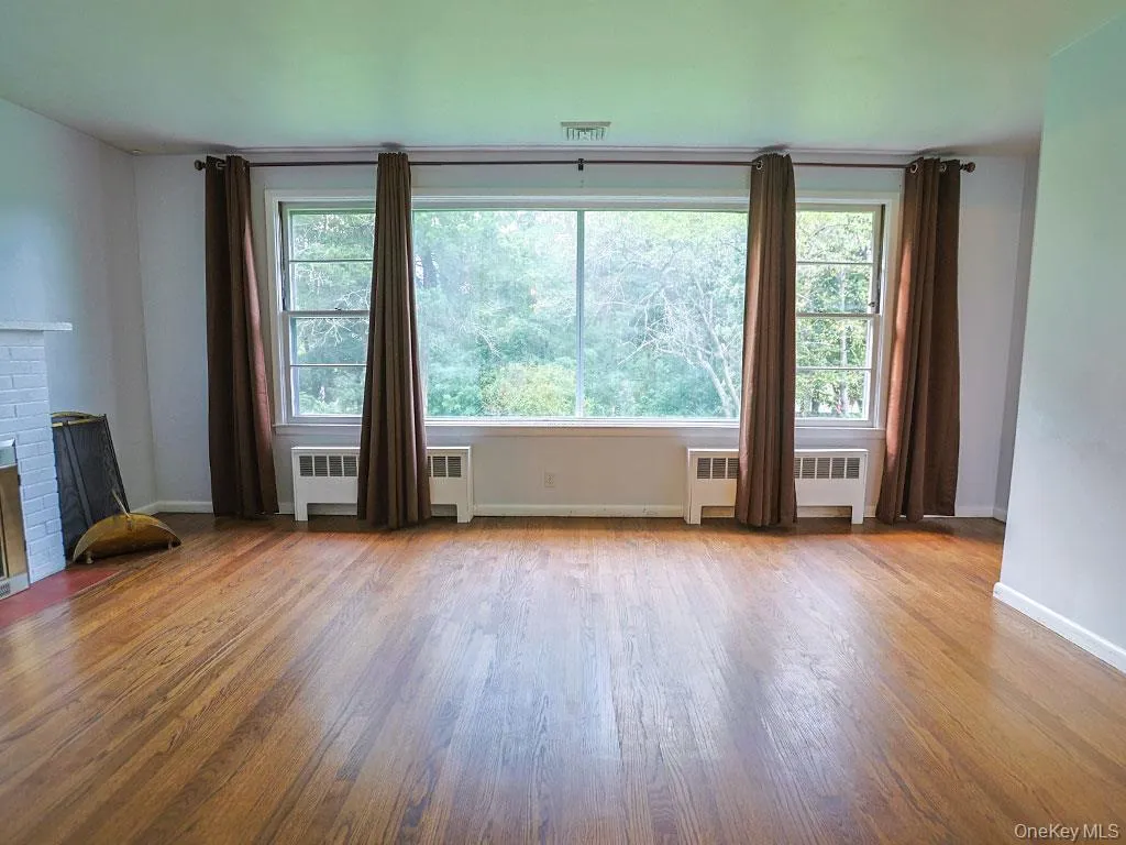 21 Pleasant View Road, Poughkeepsie, NY, 2 Bedrooms Bedrooms, 8 Rooms Rooms,1 BathroomBathrooms,Residential,For Rent,Pleasant View,0,1043271 21 Pleasant View Road, Poughkeepsie, NY, 2 Bedrooms Bedrooms, 8 Rooms Rooms,1 BathroomBathrooms,Residential,For Rent,Pleasant View,0,1043271
