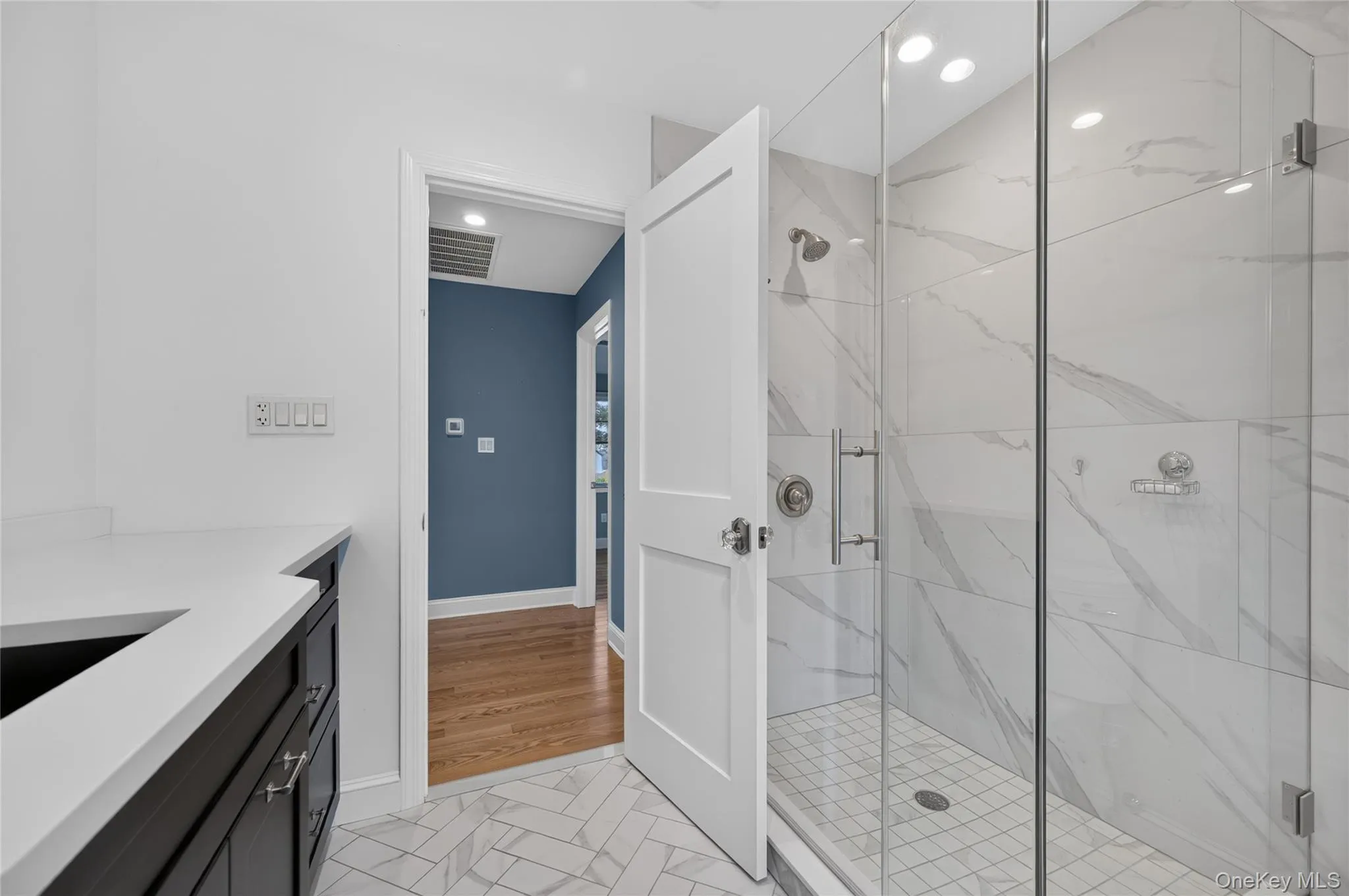 Second Floor Full Bathroom 2 Second Floor Full Bathroom 2