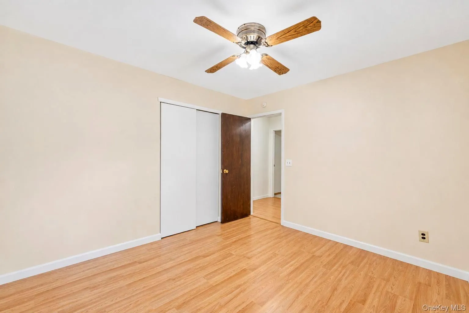 2 Ira Court, Brookhaven, NY, 3 Bedrooms Bedrooms, 9 Rooms Rooms,2 BathroomsBathrooms,Residential,For Rent,Ira,0,1043275 2 Ira Court, Brookhaven, NY, 3 Bedrooms Bedrooms, 9 Rooms Rooms,2 BathroomsBathrooms,Residential,For Rent,Ira,0,1043275