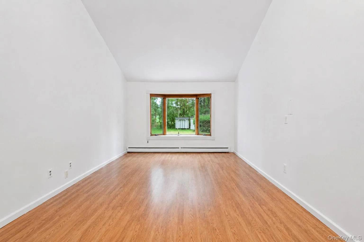 2 Ira Court, Brookhaven, NY, 3 Bedrooms Bedrooms, 9 Rooms Rooms,2 BathroomsBathrooms,Residential,For Rent,Ira,0,1043275 2 Ira Court, Brookhaven, NY, 3 Bedrooms Bedrooms, 9 Rooms Rooms,2 BathroomsBathrooms,Residential,For Rent,Ira,0,1043275