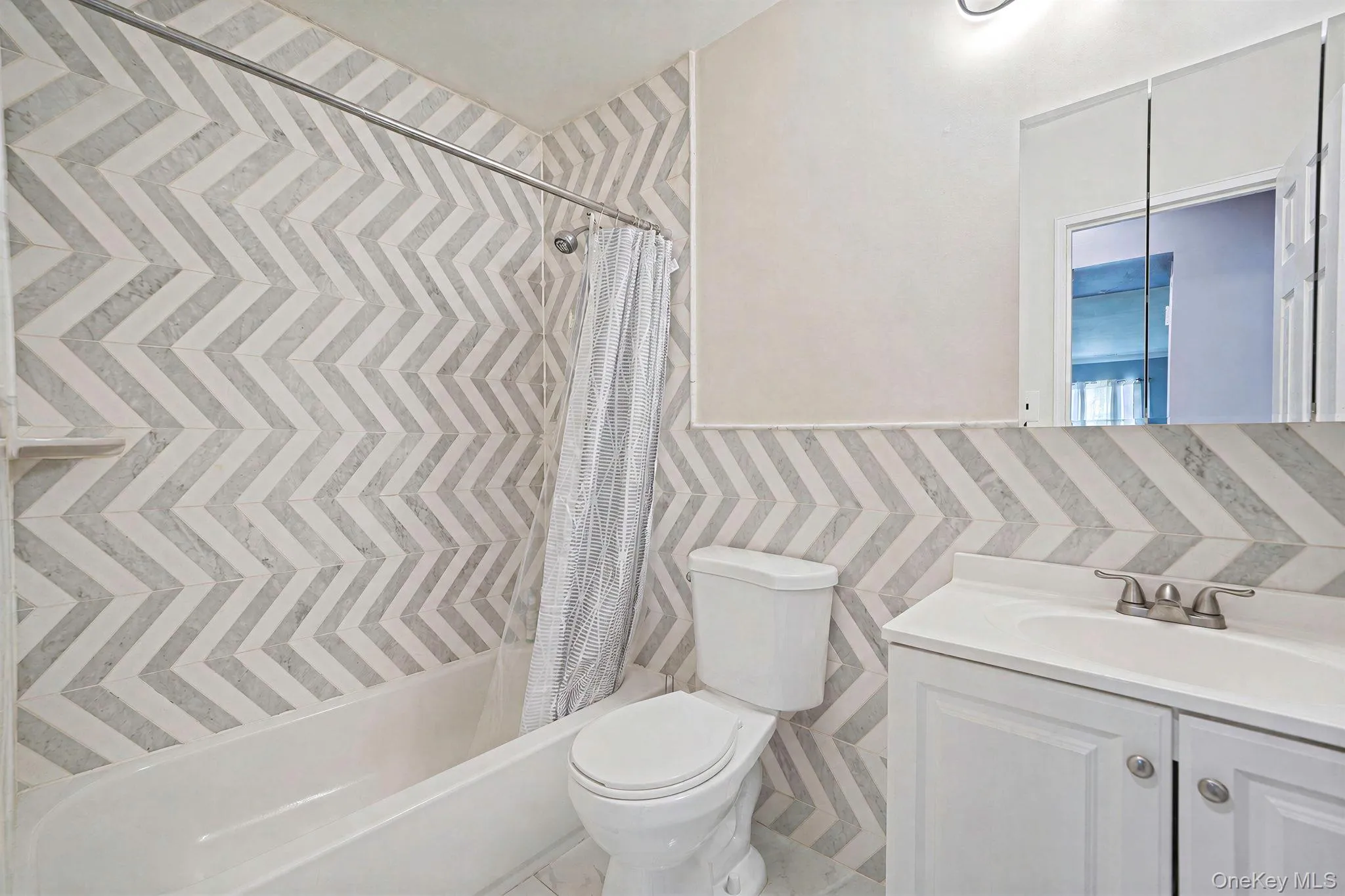 78 Artist Lake Drive, Brookhaven, NY, 2 Bedrooms Bedrooms, 5 Rooms Rooms,2 BathroomsBathrooms,Residential,For Rent,Artist Lake,0,1043276 78 Artist Lake Drive, Brookhaven, NY, 2 Bedrooms Bedrooms, 5 Rooms Rooms,2 BathroomsBathrooms,Residential,For Rent,Artist Lake,0,1043276