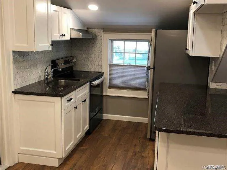 338 Lake Avenue, Smithtown, NY, 1 Bedroom Bedrooms, 2 Room Rooms,1 BathroomBathrooms,Residential Lease,For Rent,Lake,0,1043278 338 Lake Avenue, Smithtown, NY, 1 Bedroom Bedrooms, 2 Room Rooms,1 BathroomBathrooms,Residential Lease,For Rent,Lake,0,1043278