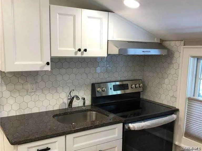 338 Lake Avenue, Smithtown, NY, 1 Bedroom Bedrooms, 2 Room Rooms,1 BathroomBathrooms,Residential Lease,For Rent,Lake,0,1043278 338 Lake Avenue, Smithtown, NY, 1 Bedroom Bedrooms, 2 Room Rooms,1 BathroomBathrooms,Residential Lease,For Rent,Lake,0,1043278